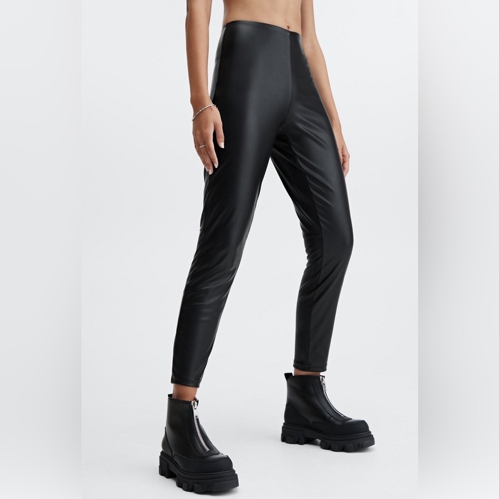 Fabletics Black Vegan Faux Leather Leggings High Waist Side Zip Pants XSmall